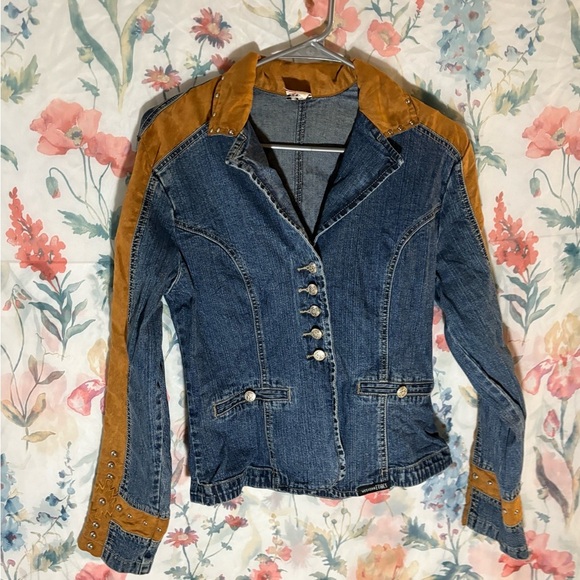 Vintage Blue and Tan Jean Jacket with Suede Accents - Picture 3 of 11